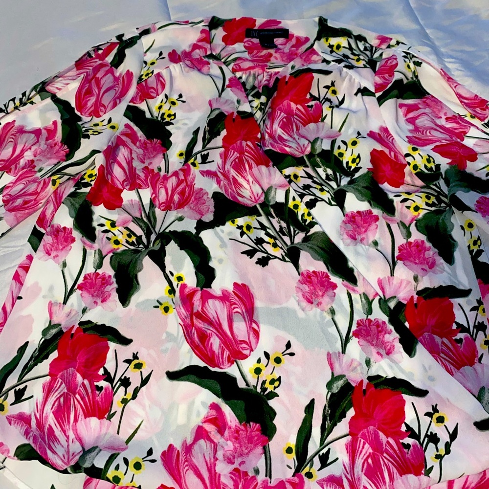 I.N.C international Concepts size small Floral Blouse